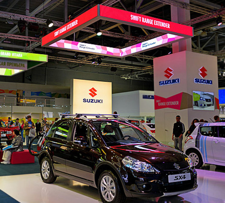 Московский автосалон, стенд Suzuki 2012